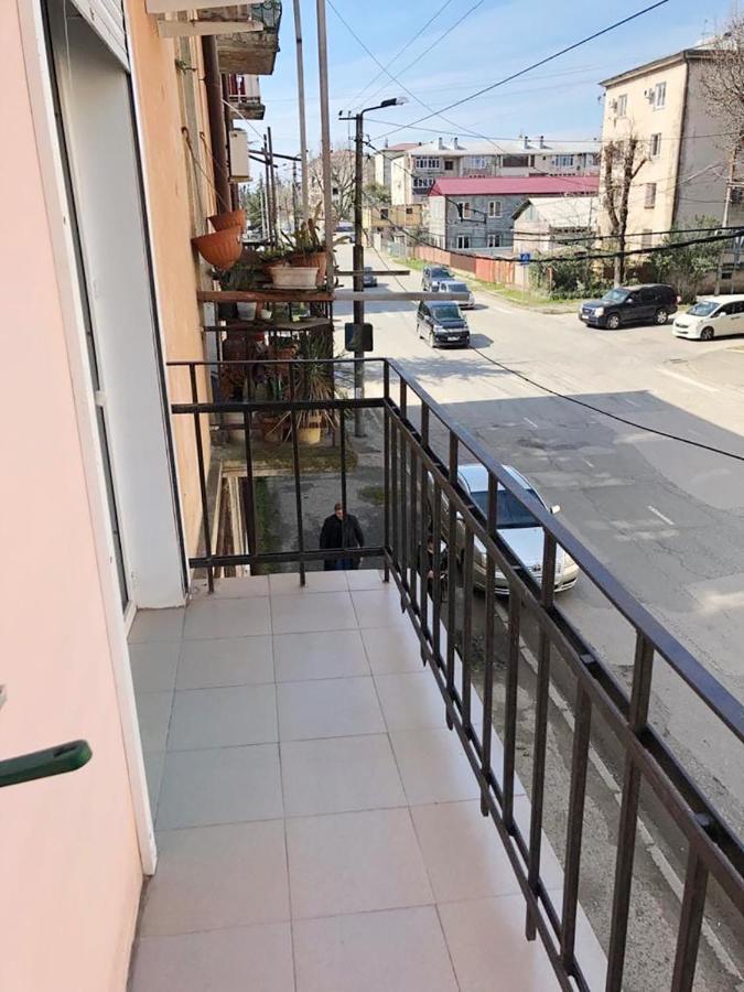 1 Квартира Люкс У Моря 苏呼米 外观 照片